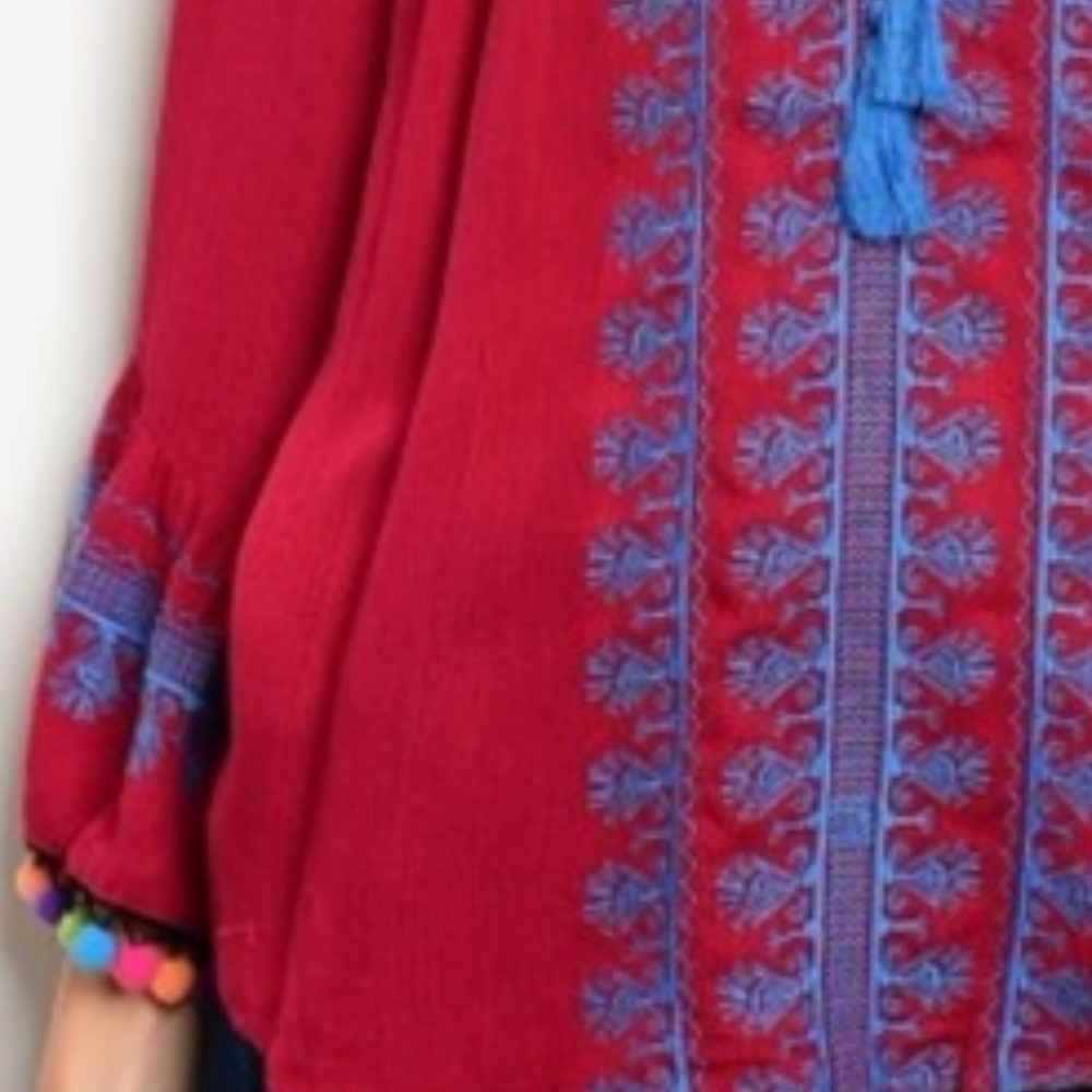 BURGUNDY TOP WITH EMROIDERING - Picture 3 of 3